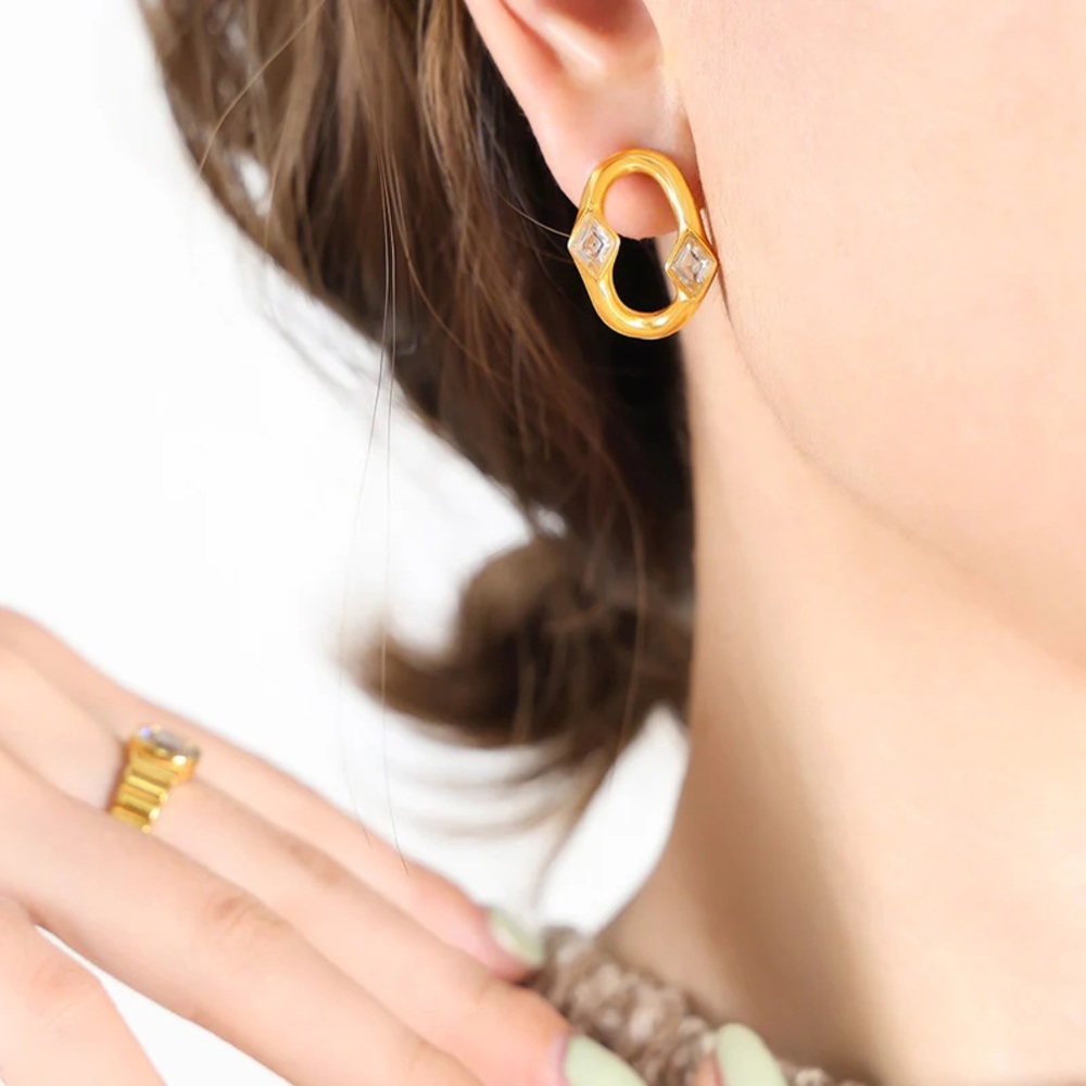 18K Gold Round Earrings*Lightweight Earrings*Waterproof and Sweatproof